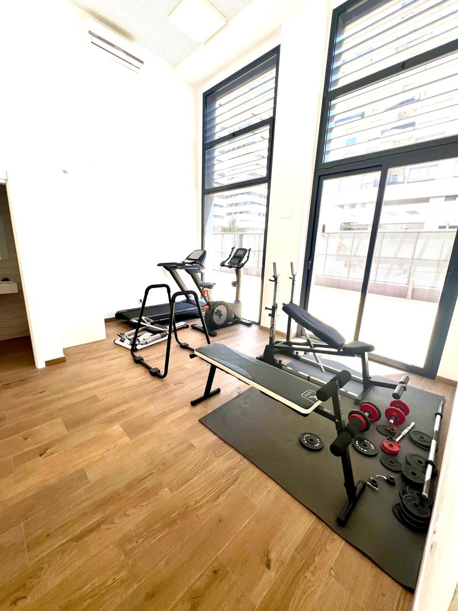 バレンシアExclusivo Loft Duplex Roig Arena - Piscina - Vlcアパートメント エクステリア 写真